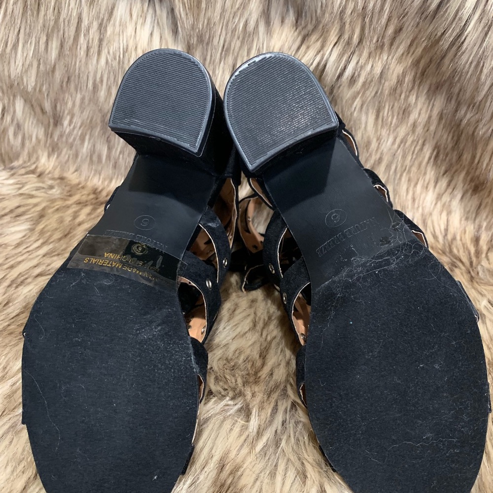 Cute black suede heels - Picture 5 of 5